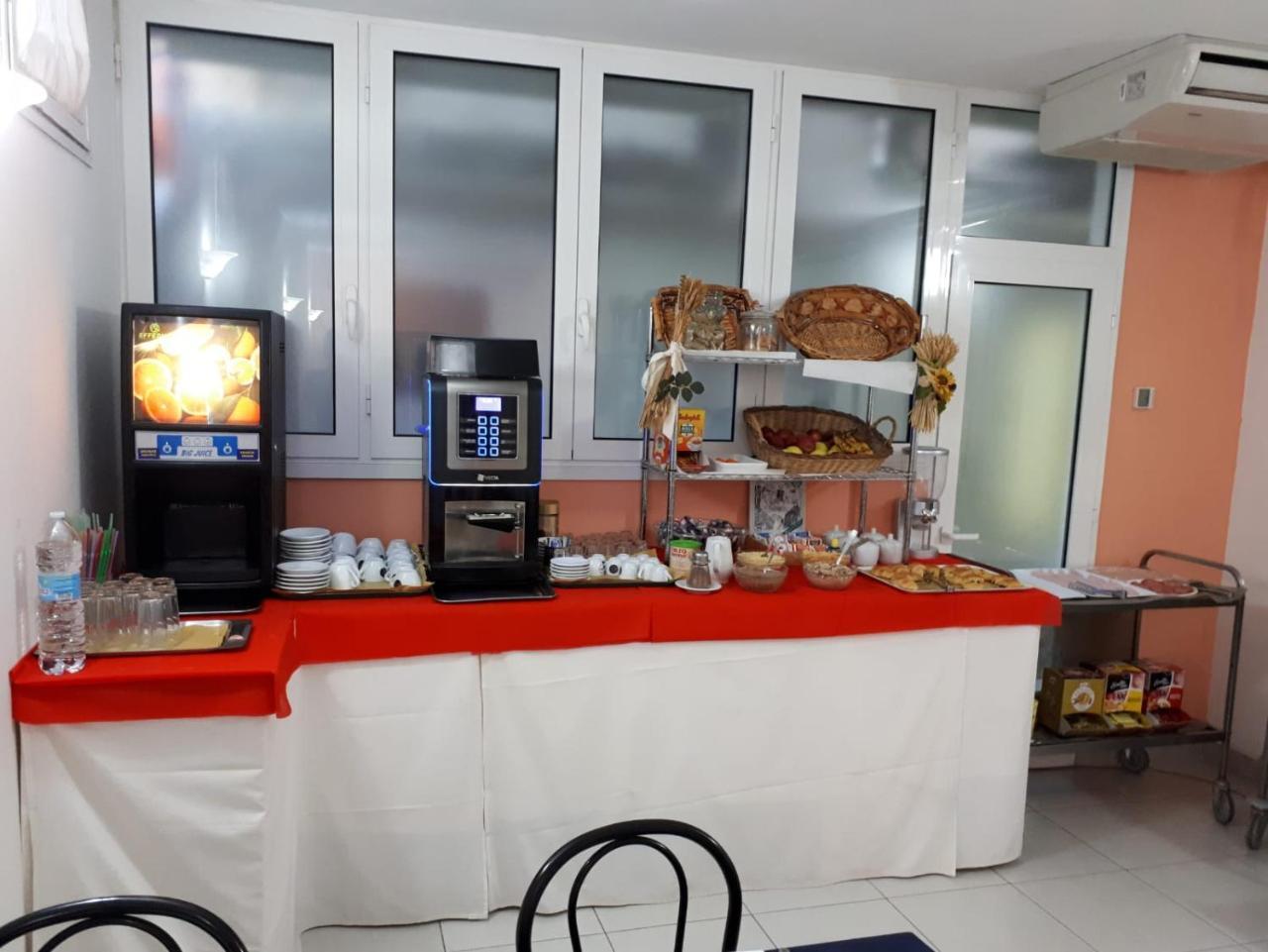 Hotel Bianchi Viareggio Exteriör bild