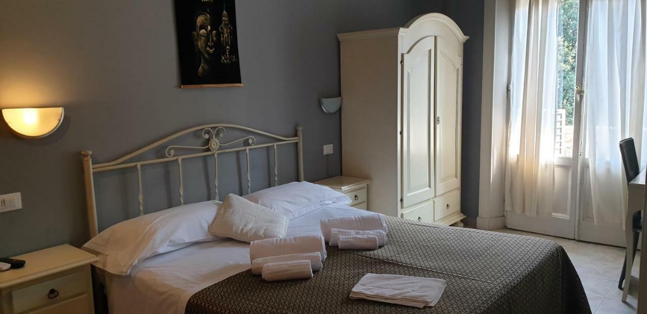 Hotel Bianchi Viareggio Exteriör bild