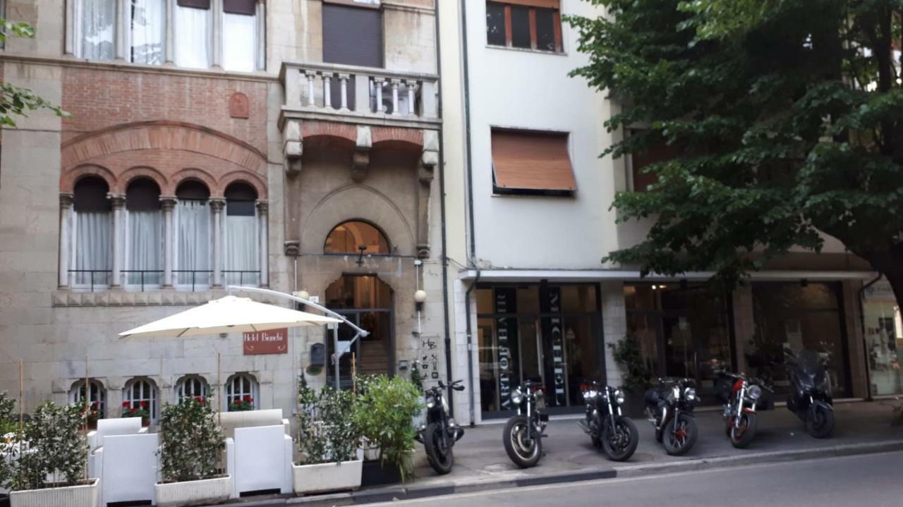 Hotel Bianchi Viareggio Exteriör bild